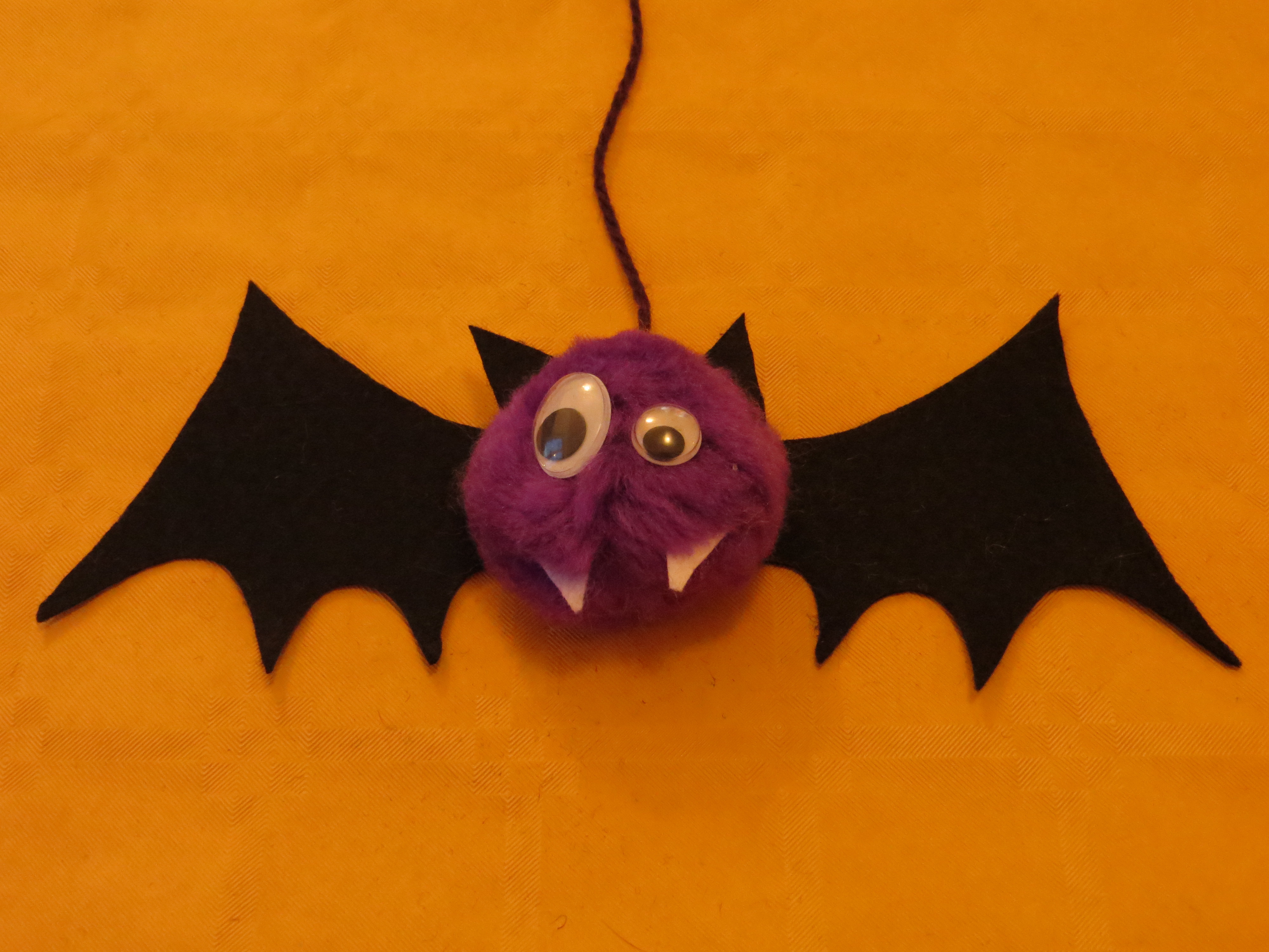 Kit Pompons Halloween Chauve-souris - Lot De 3 En Laine (vert, Orange, Violet) | Loisir Créatif Enfant, Activités Manuelles